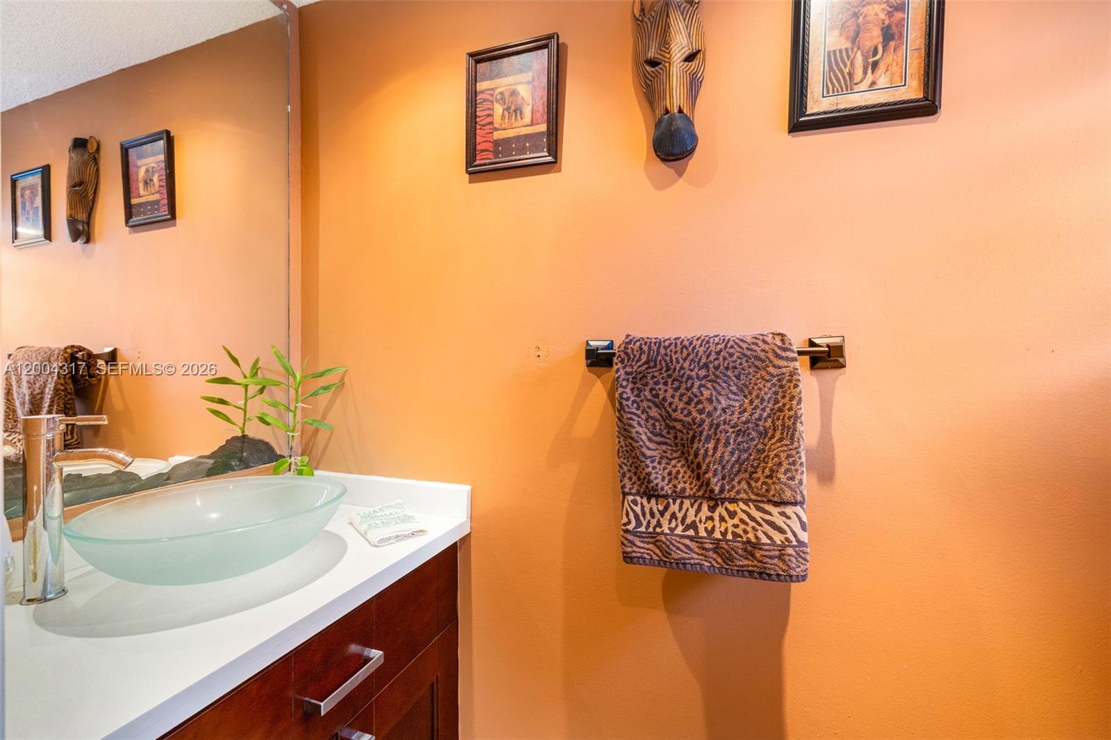 PARADISE VILLAS CONDO - Residential