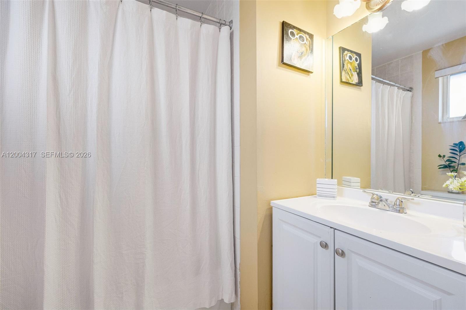 PARADISE VILLAS CONDO - Residential