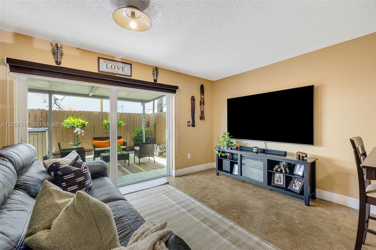 PARADISE VILLAS CONDO - Residential