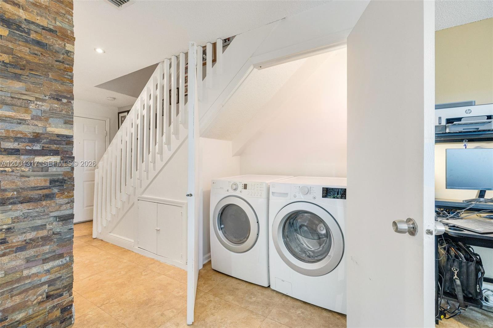 PARADISE VILLAS CONDO - Residential