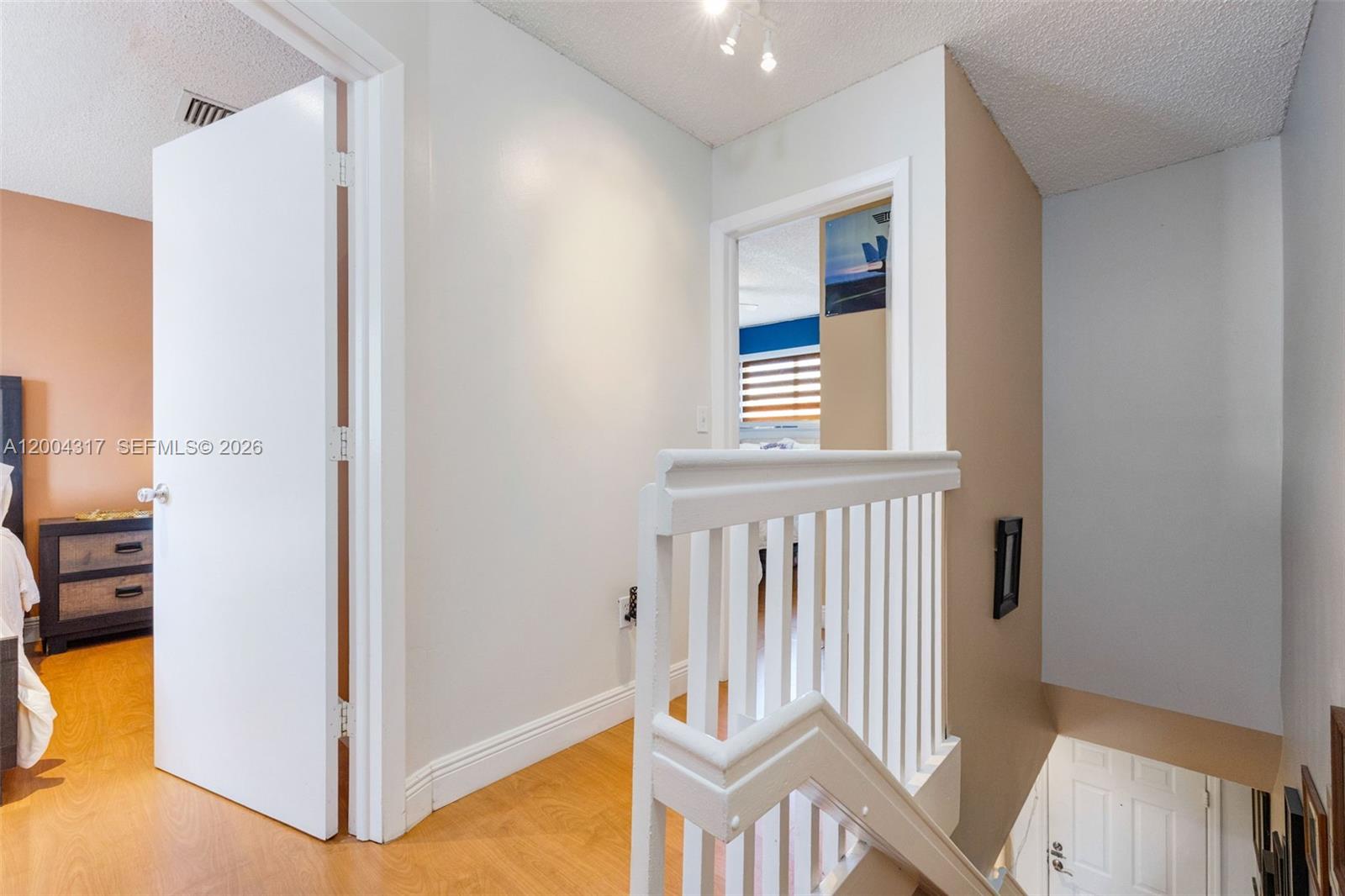 PARADISE VILLAS CONDO - Residential