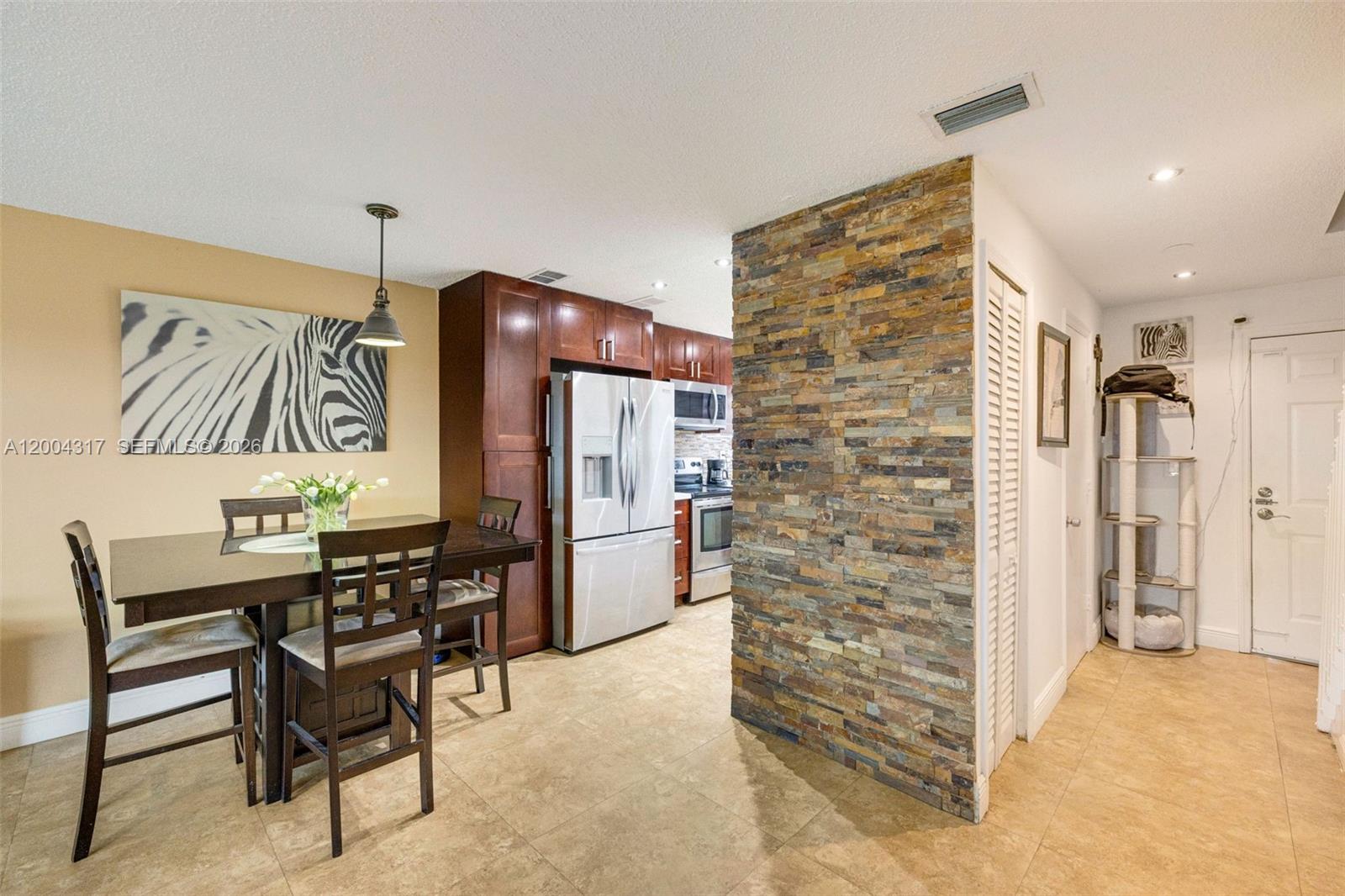 PARADISE VILLAS CONDO - Residential