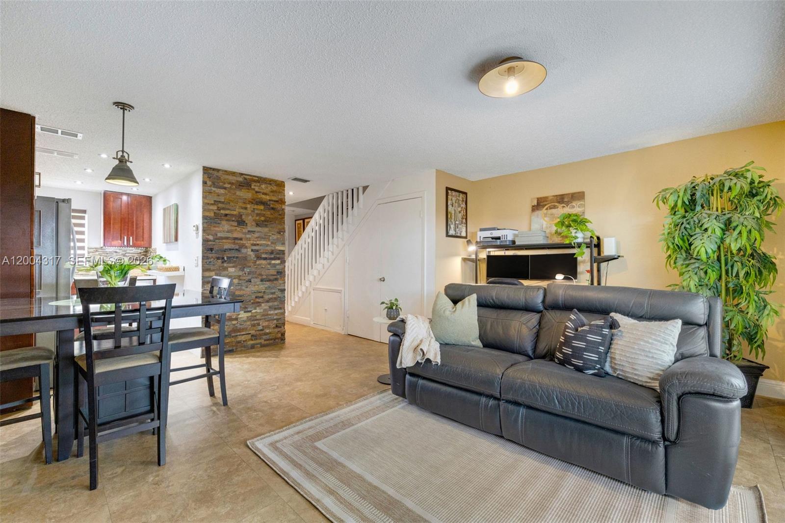 PARADISE VILLAS CONDO - Residential