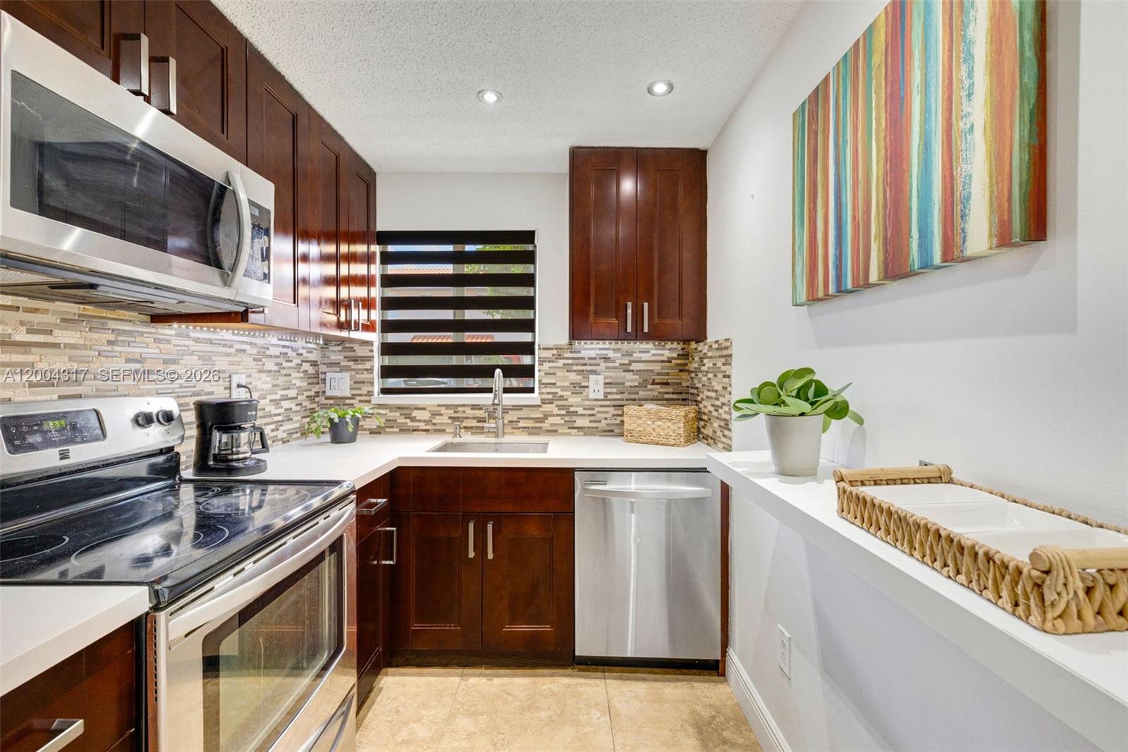 PARADISE VILLAS CONDO - Residential