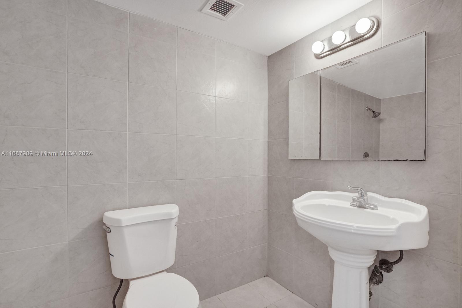 REEF SOUTH CONDO - Residential