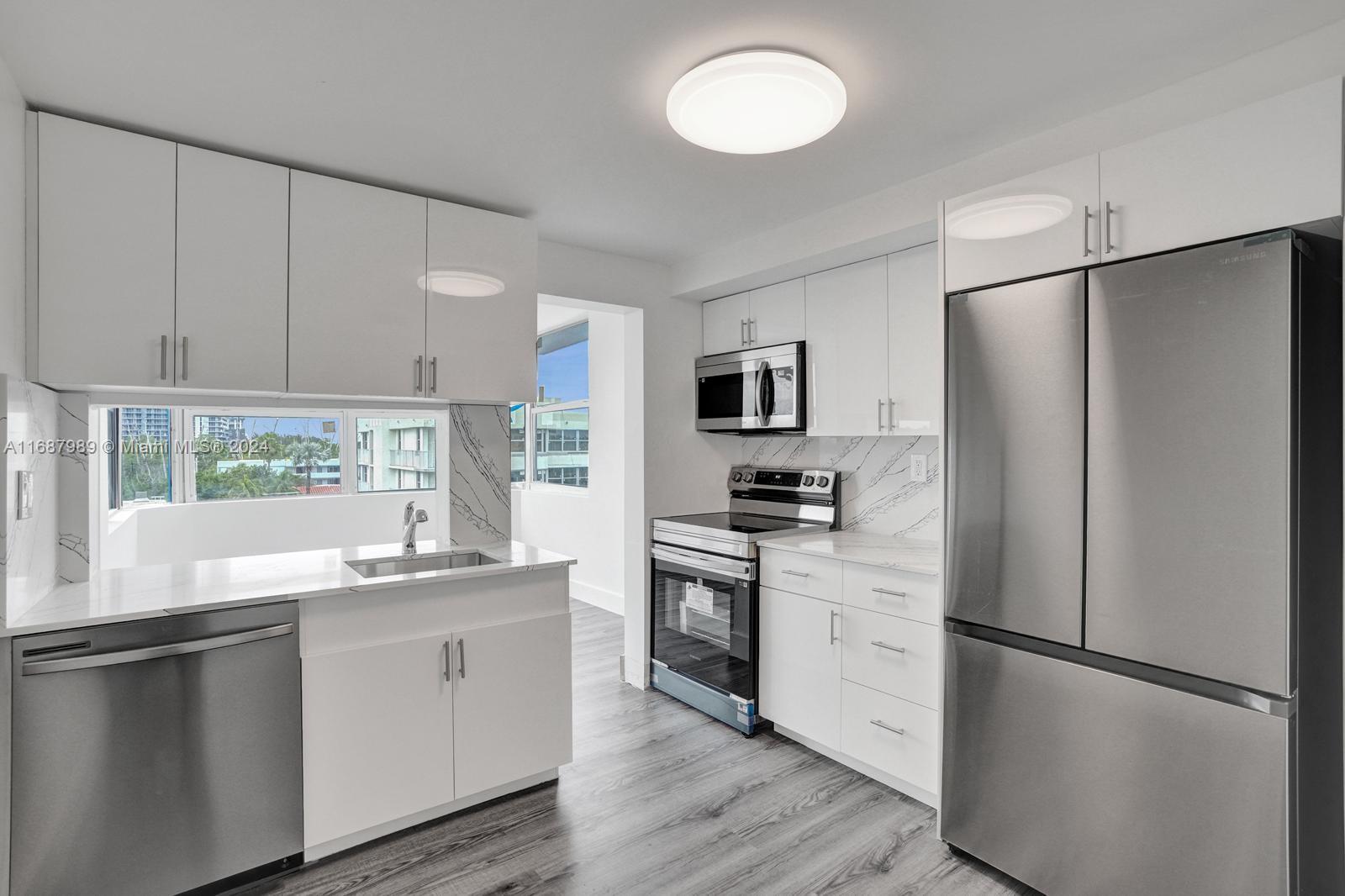 REEF SOUTH CONDO - Residential