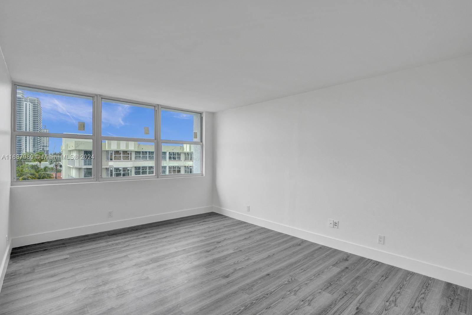 REEF SOUTH CONDO - Residential