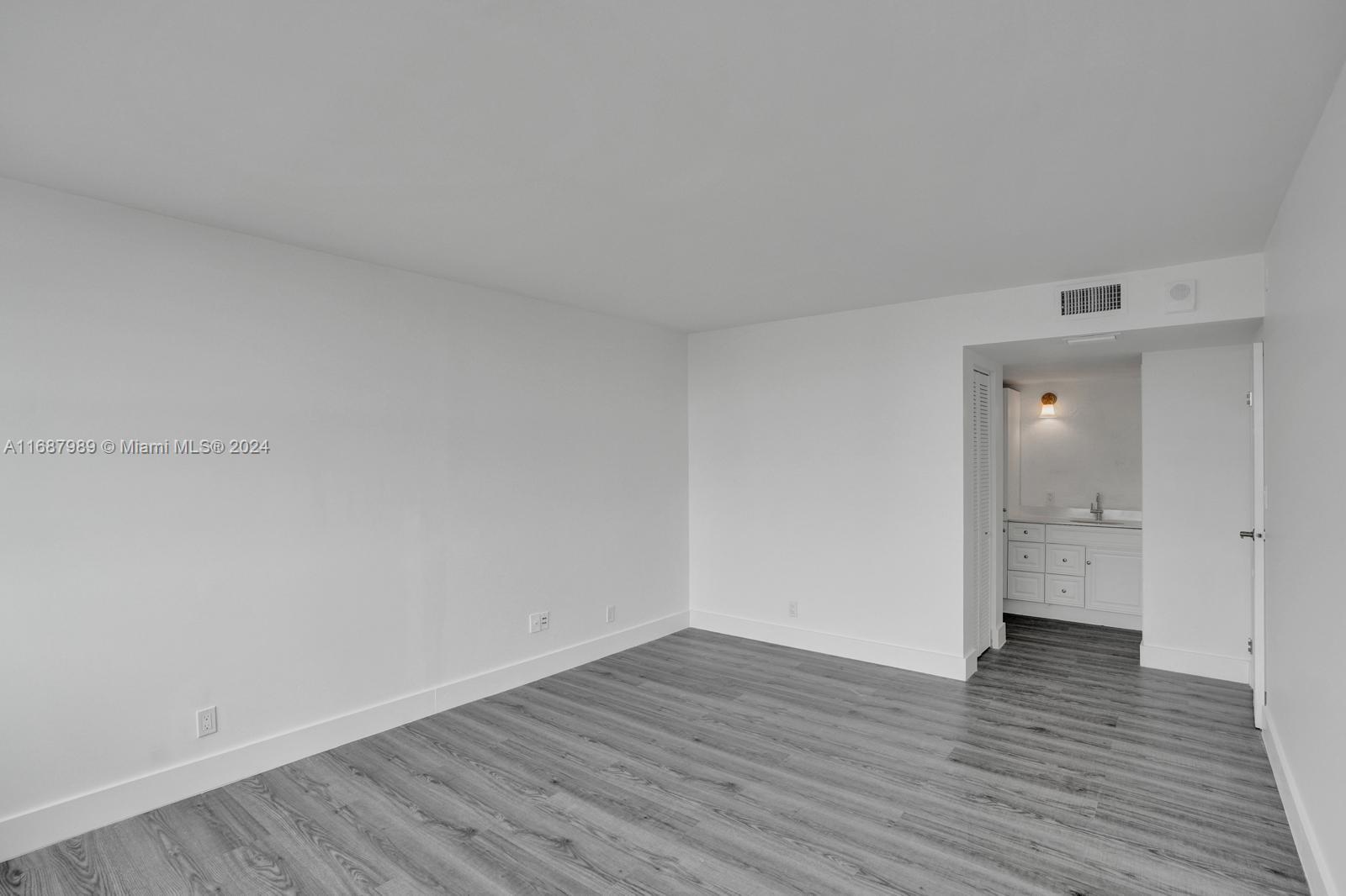 REEF SOUTH CONDO - Residential