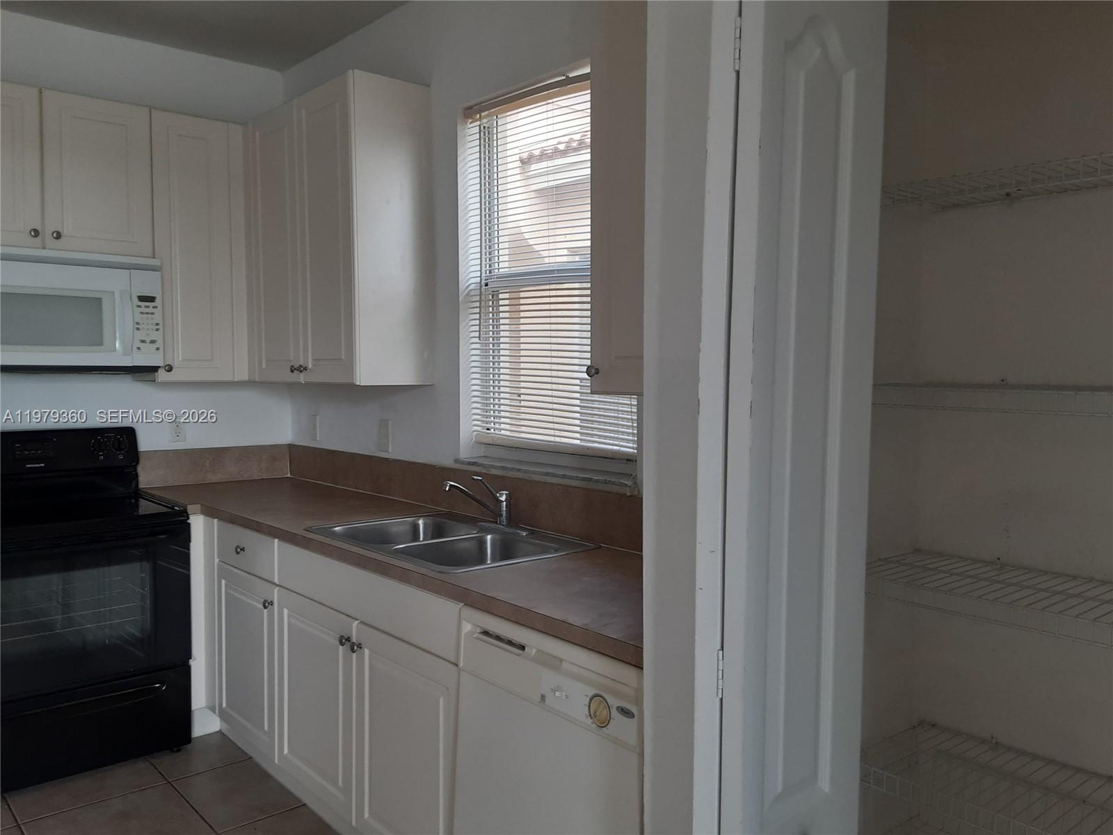 PORTOFINO POINTE - Residential