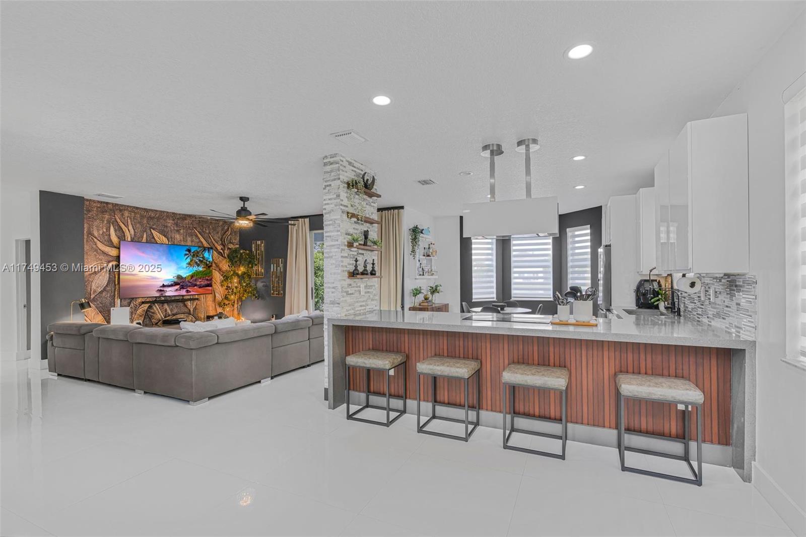 MIRAMAR PATIO HOMES - Residential