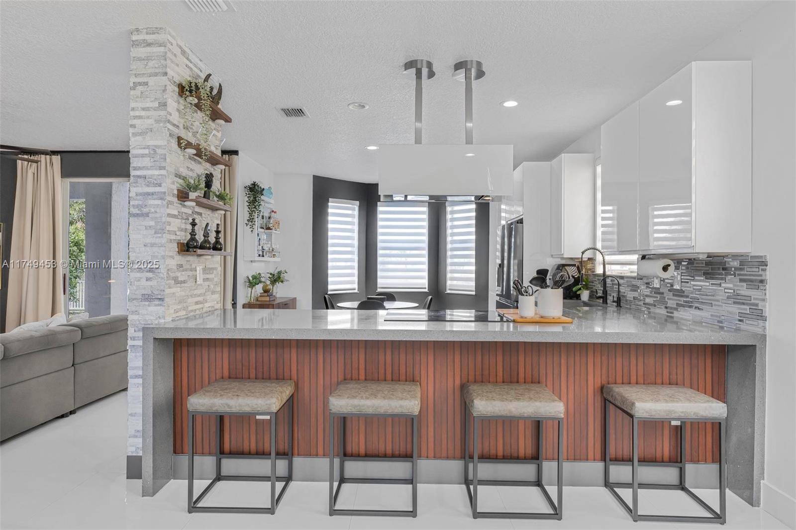 MIRAMAR PATIO HOMES - Residential