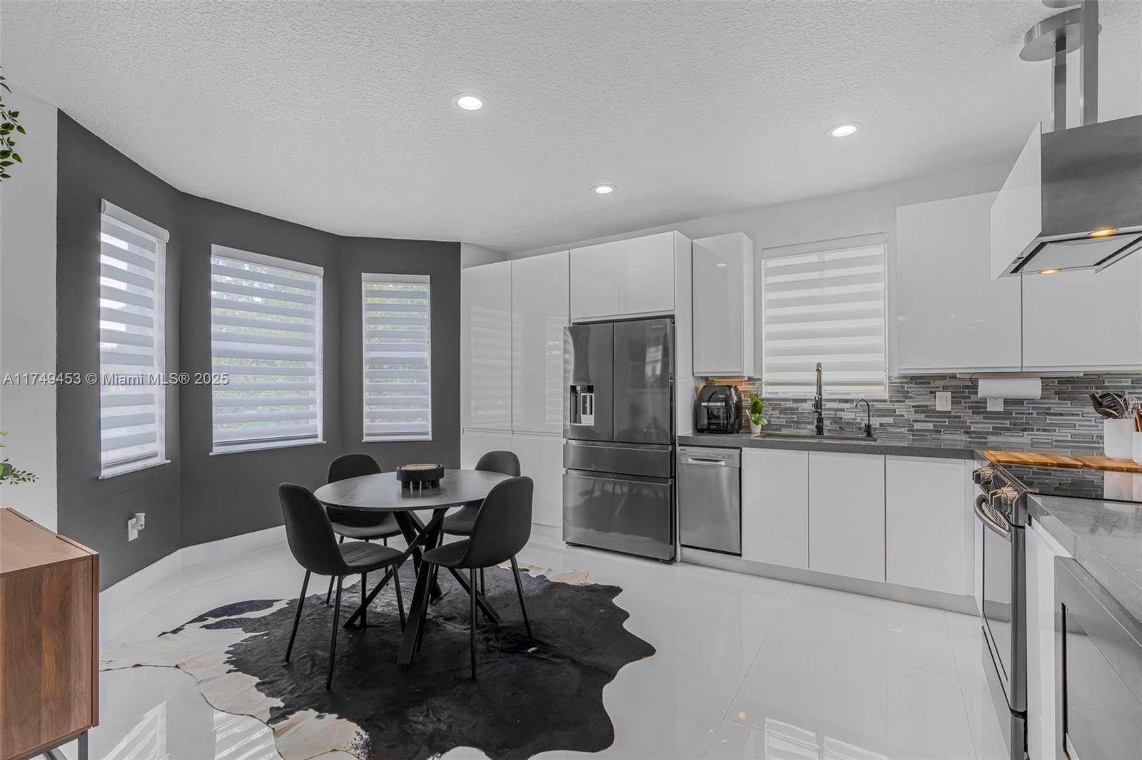 MIRAMAR PATIO HOMES - Residential
