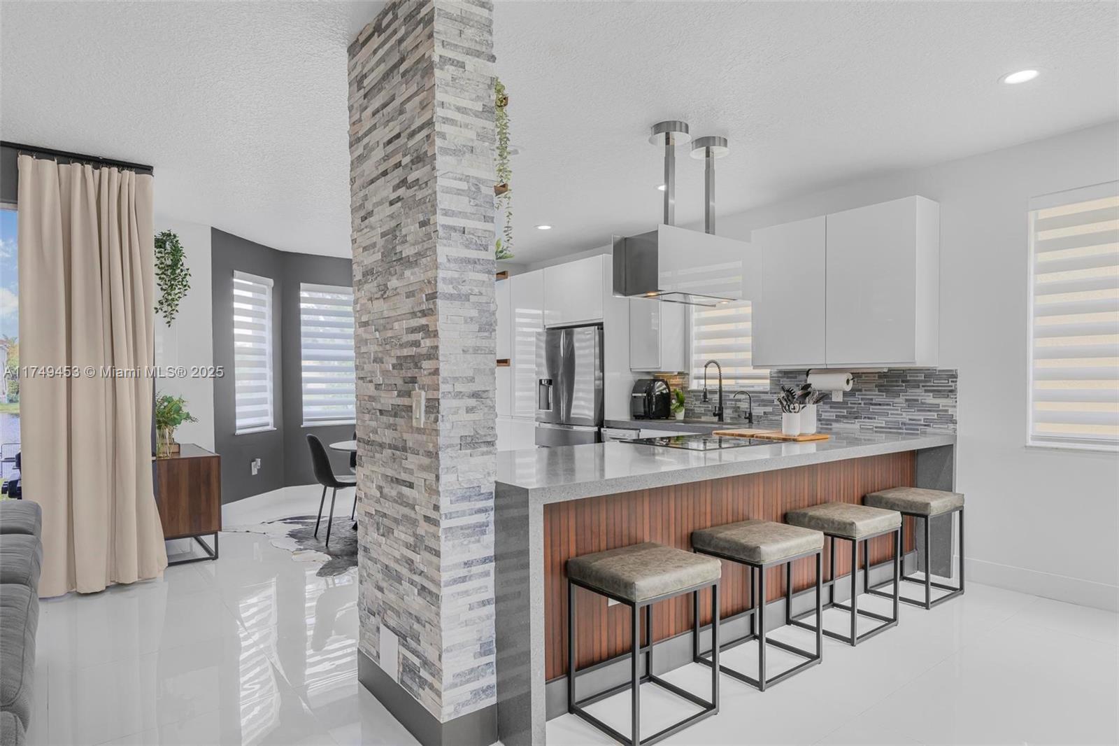MIRAMAR PATIO HOMES - Residential
