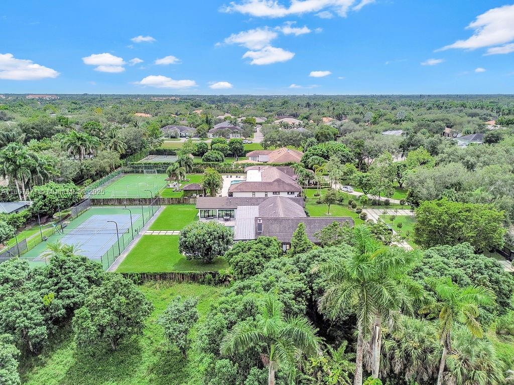 MONTGOMERY GROVES ESTATES - Residential