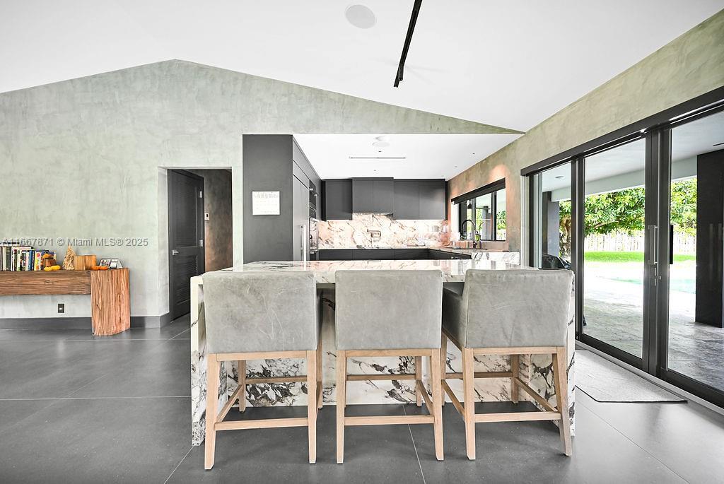 MONTGOMERY GROVES ESTATES - Residential