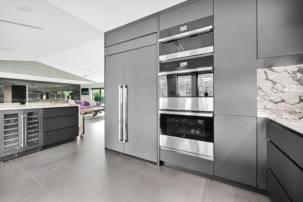 MONTGOMERY GROVES ESTATES - Residential