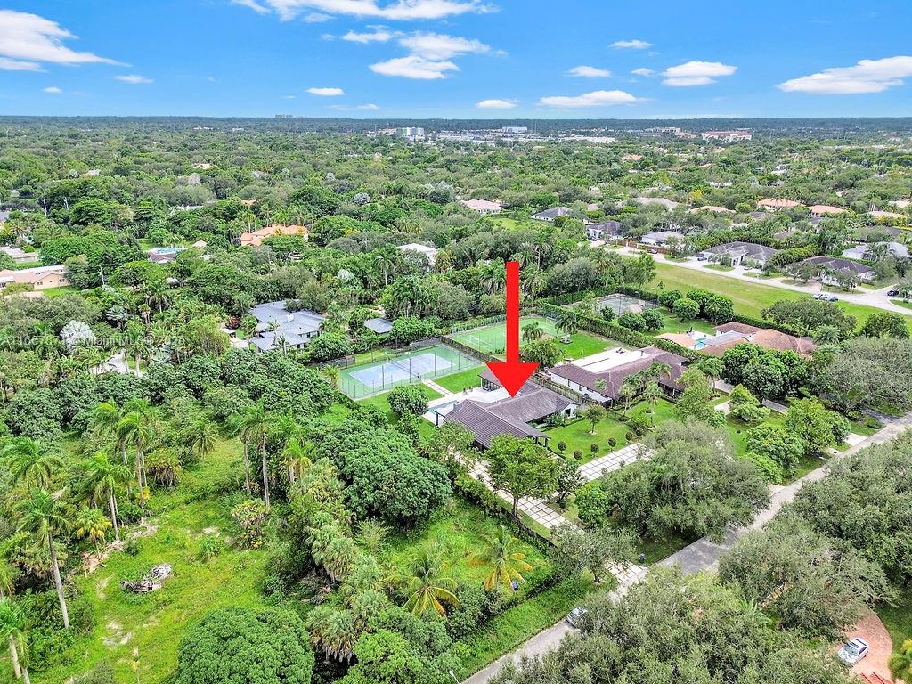 MONTGOMERY GROVES ESTATES - Residential