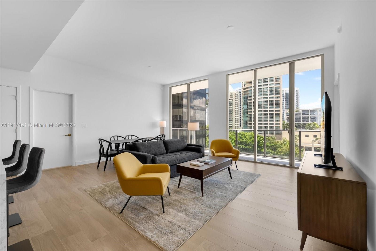 2678 Tigertail Ave 513