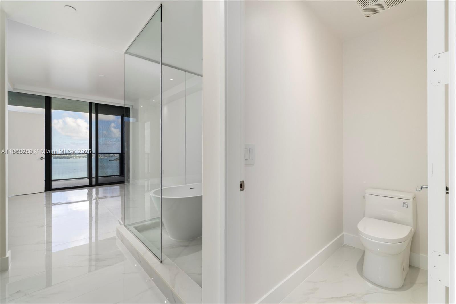 ARIA RESERVE - Residential Lease