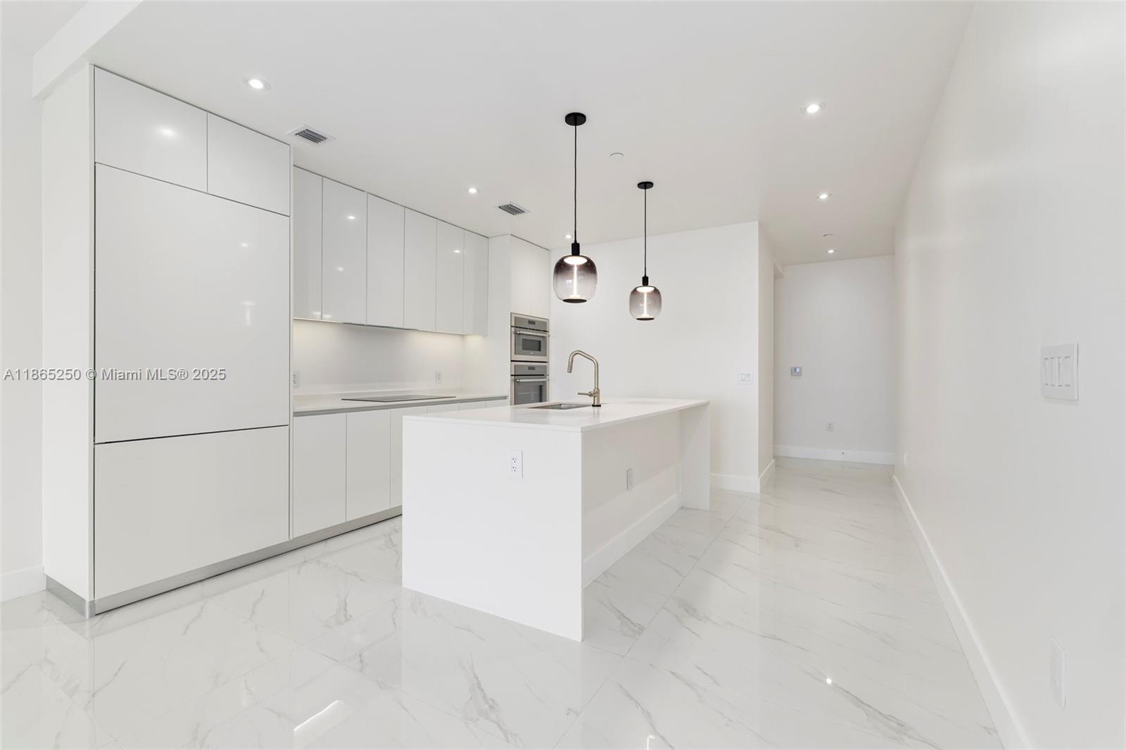 ARIA RESERVE - Residential Lease