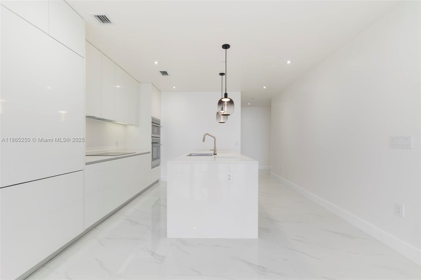 ARIA RESERVE - Residential Lease