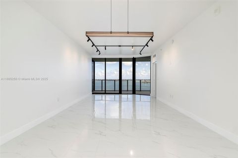 700 NE 24th St 3705 Miami FL 33137