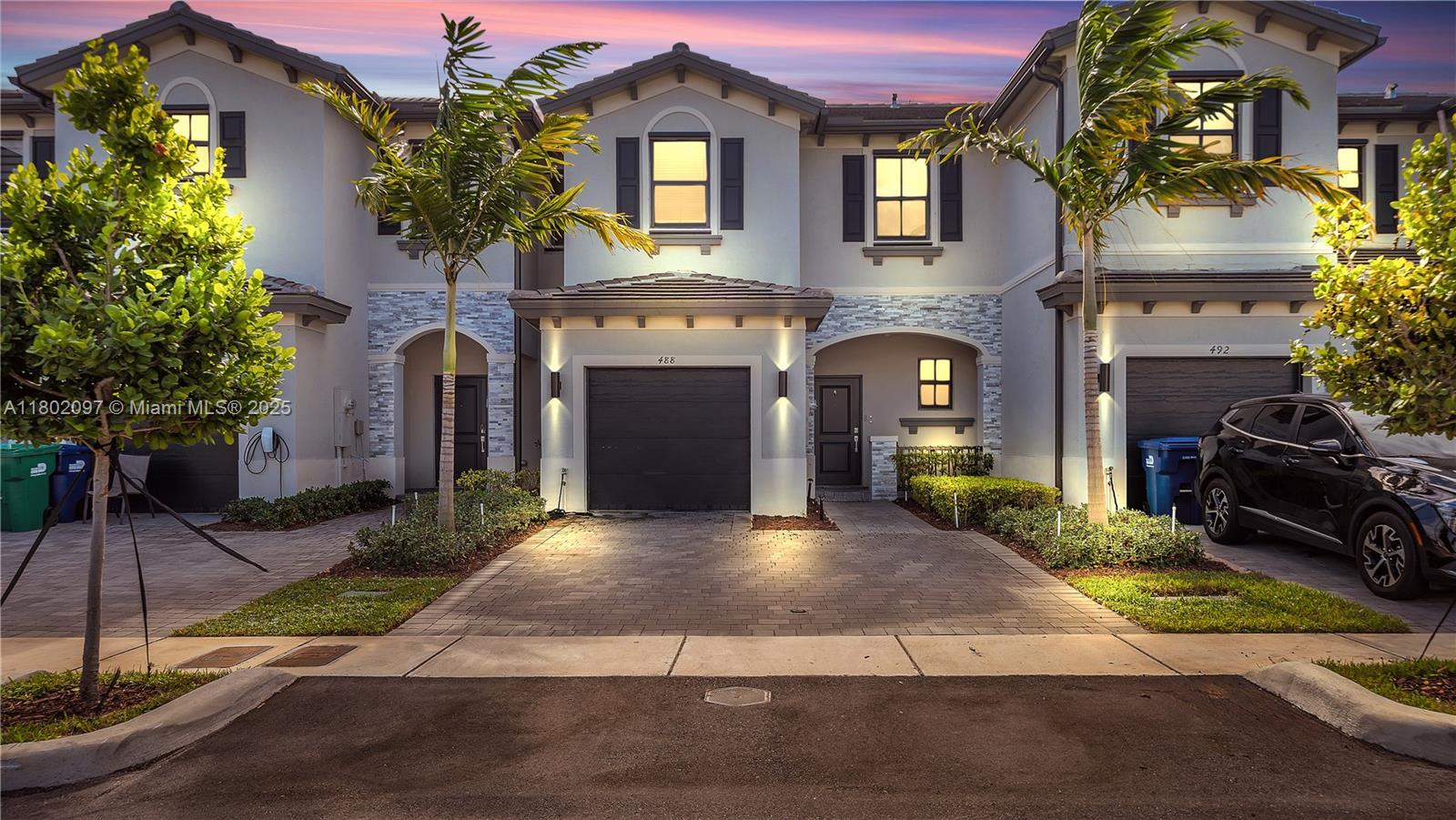 VISTA LAGO - Residential