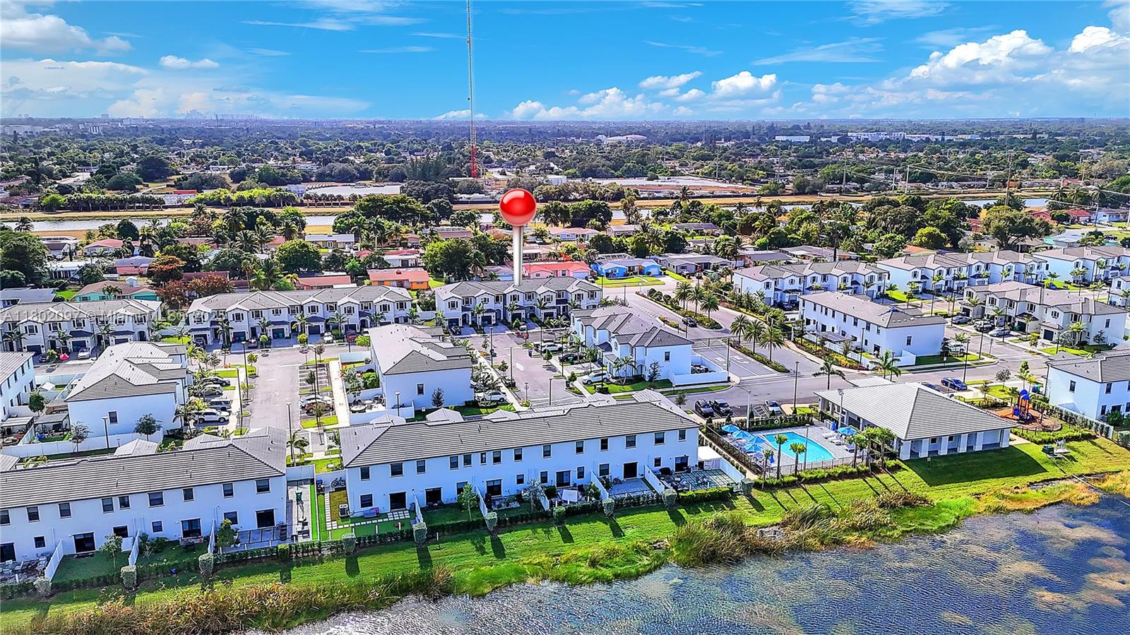 VISTA LAGO - Residential