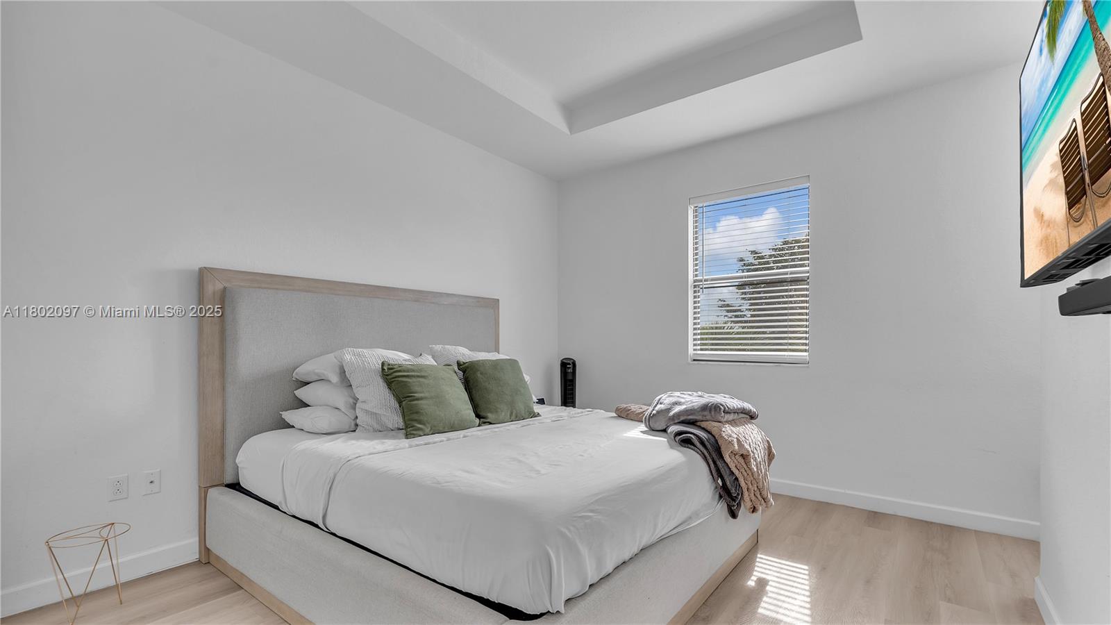 VISTA LAGO - Residential