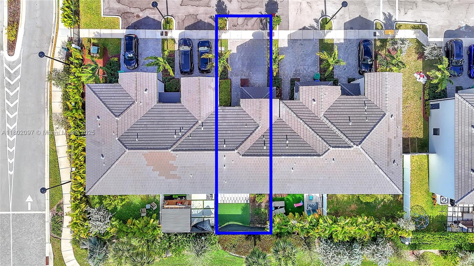 VISTA LAGO - Residential
