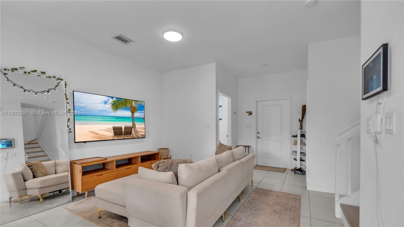 VISTA LAGO - Residential