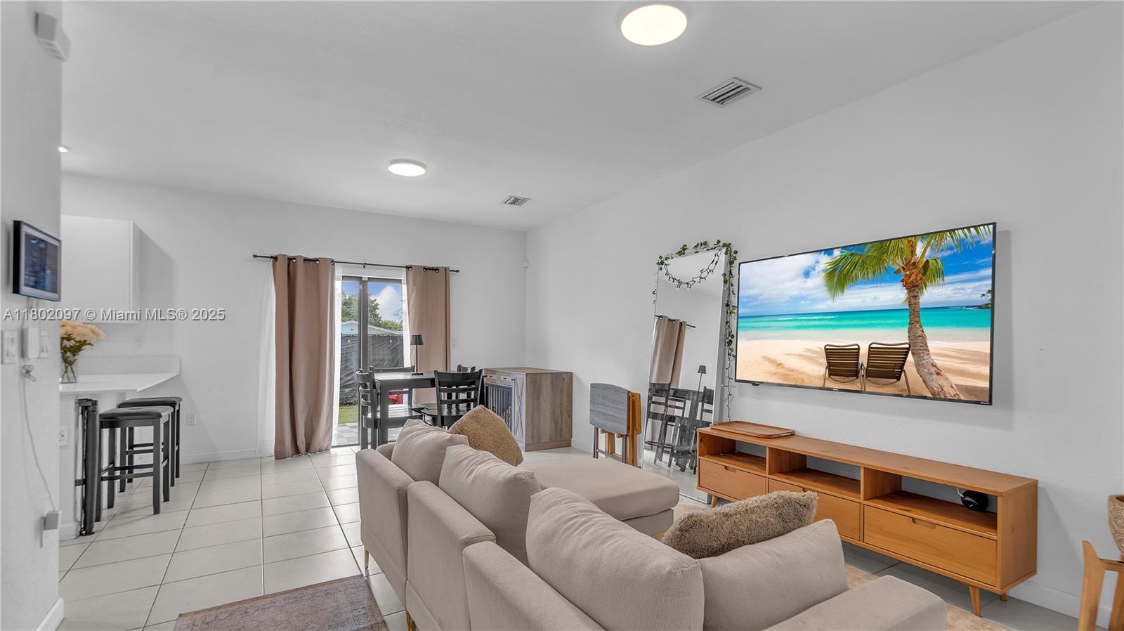 VISTA LAGO - Residential
