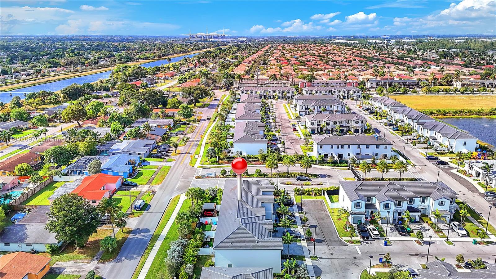 VISTA LAGO - Residential