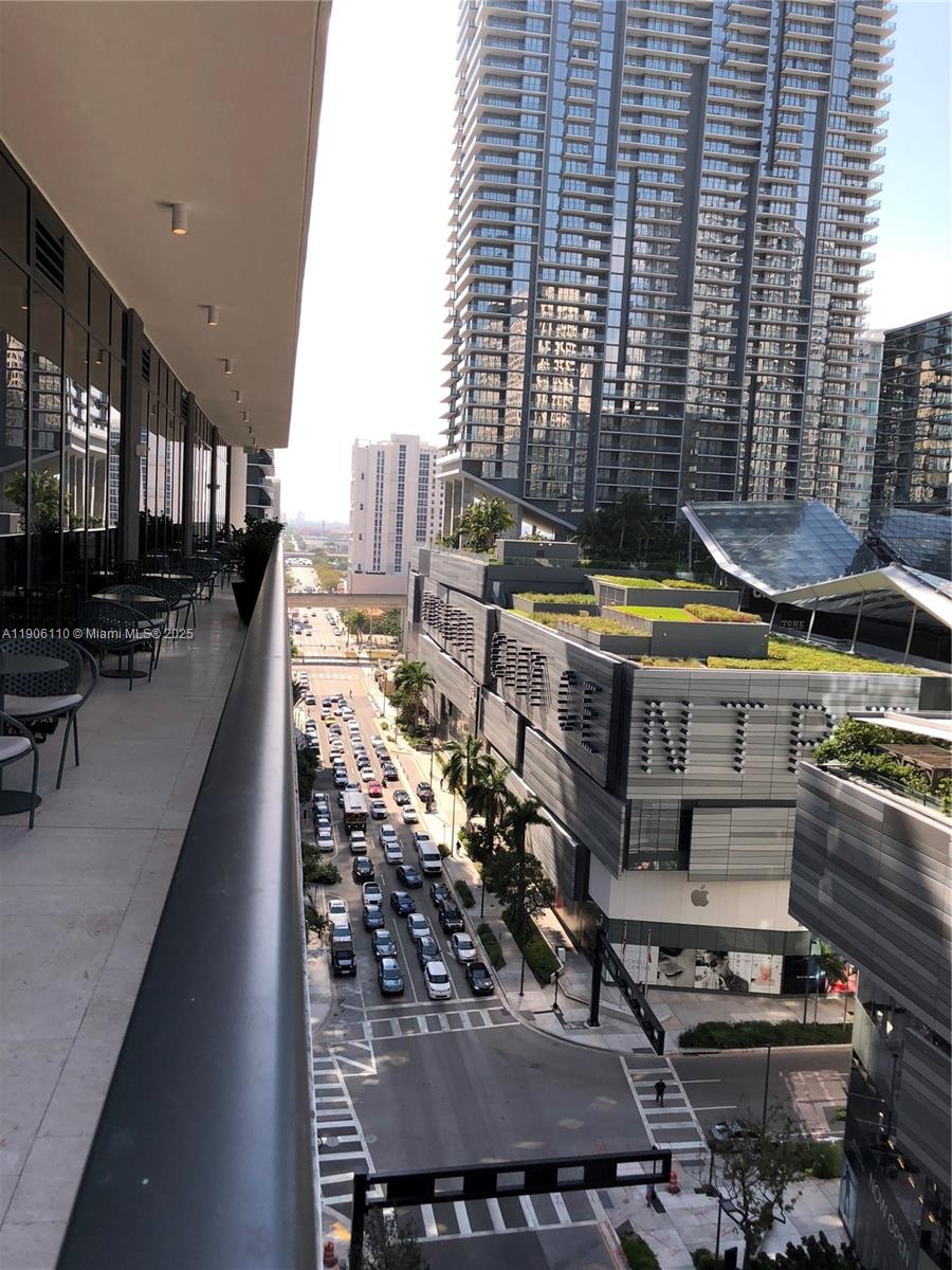 801 SMA DESIGNER SUITES C - Residential