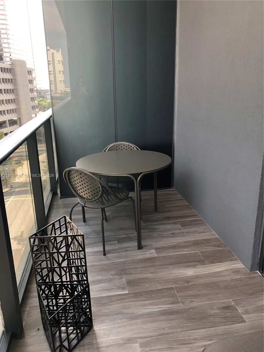 801 SMA DESIGNER SUITES C - Residential