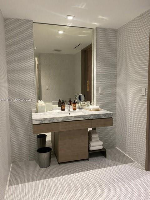 801 SMA DESIGNER SUITES C - Residential