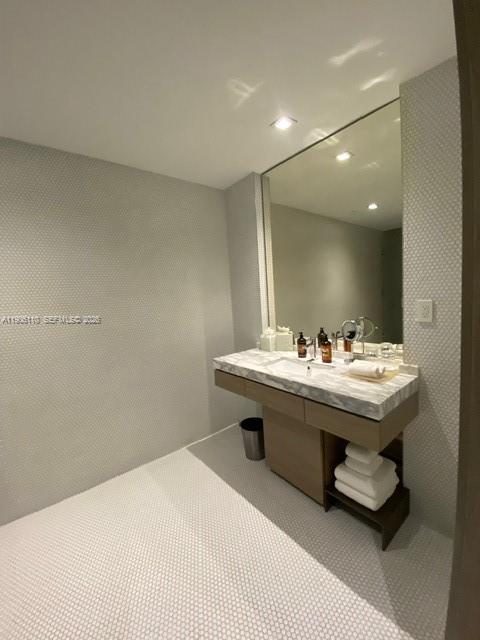 801 SMA DESIGNER SUITES C - Residential