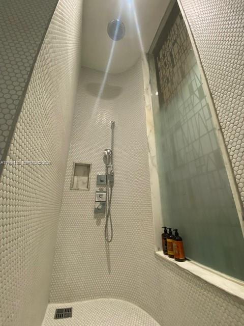 801 SMA DESIGNER SUITES C - Residential