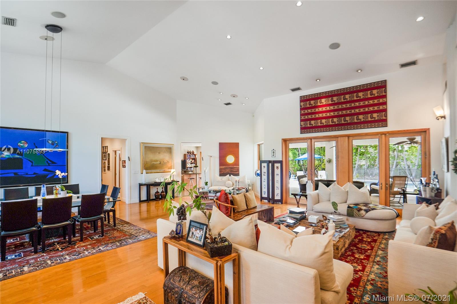 GOLDEN BEACH SEC F - Residential