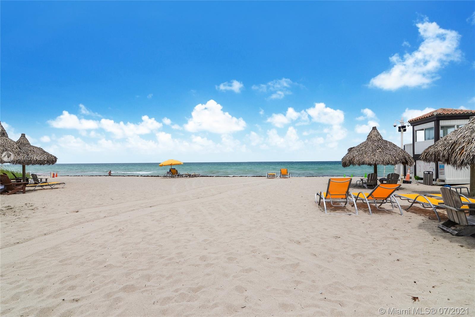 GOLDEN BEACH SEC F - Residential