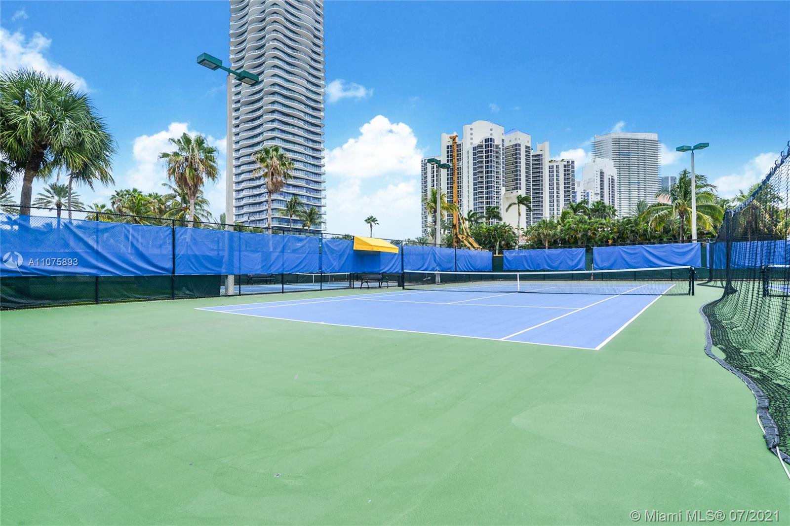 GOLDEN BEACH SEC F - Residential