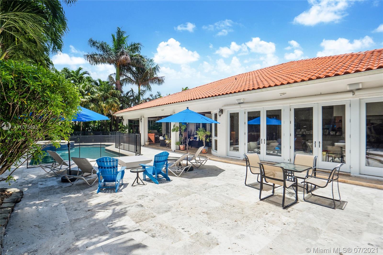 GOLDEN BEACH SEC F - Residential