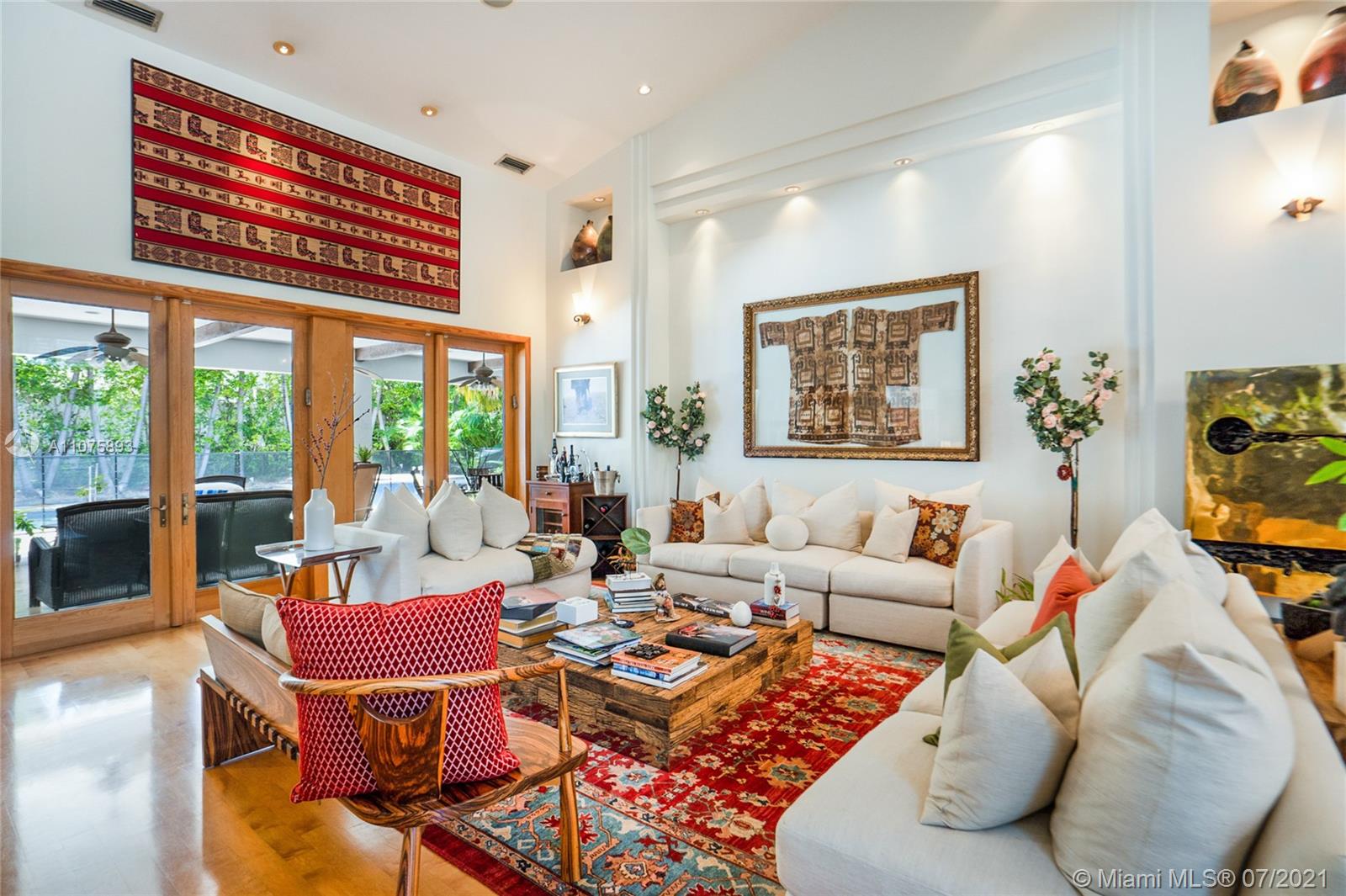 GOLDEN BEACH SEC F - Residential