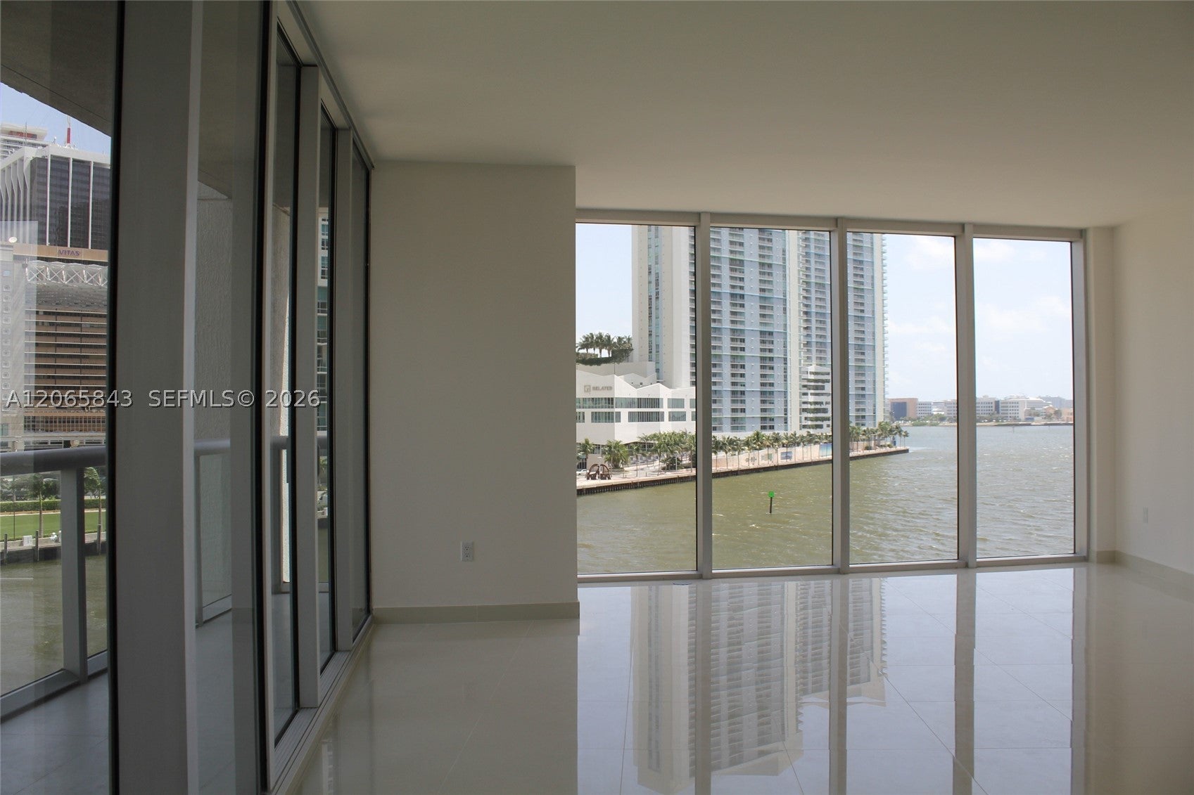 465 BRICKELL AV 502