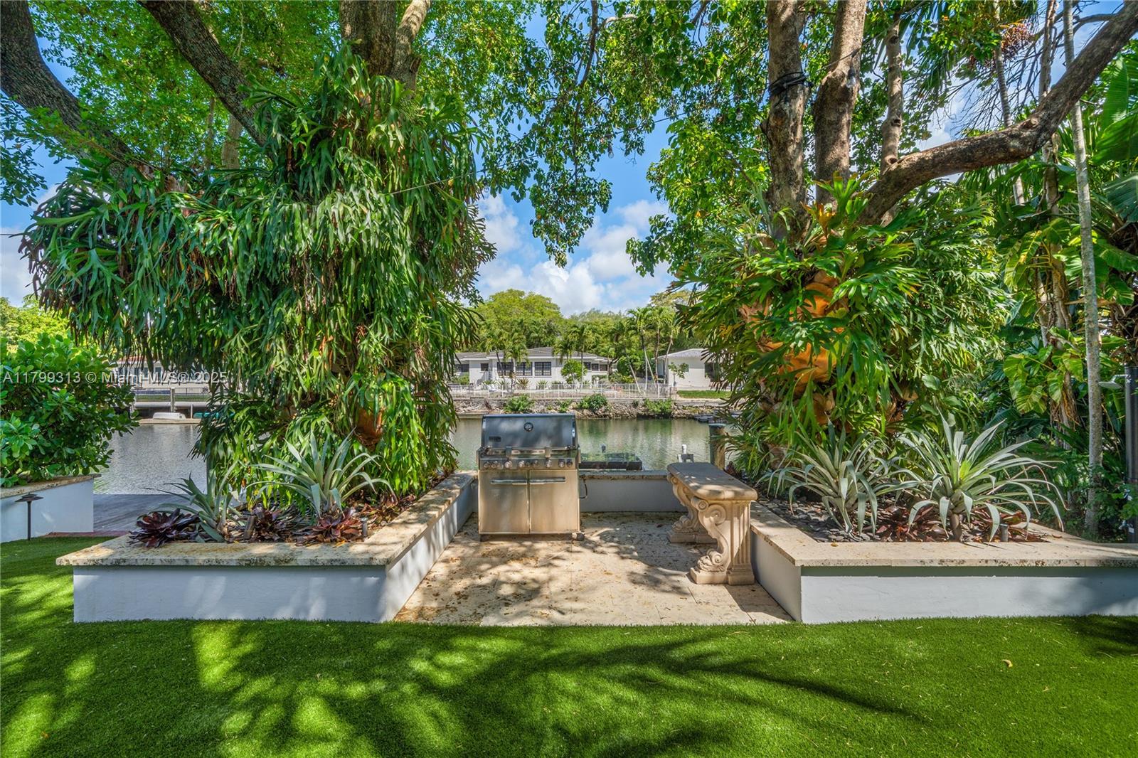 CORAL GABLES RIVIERA SEC - Residential