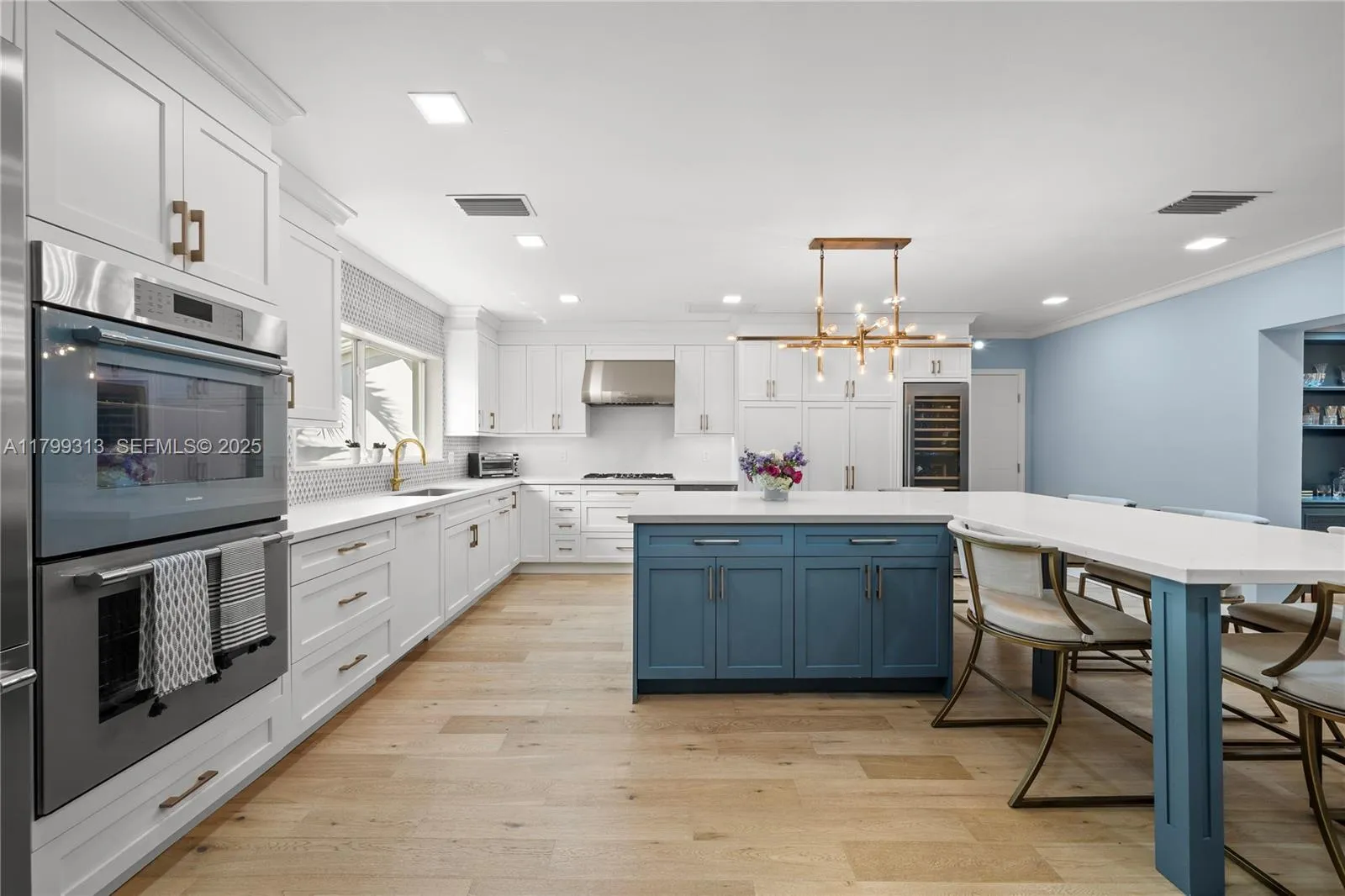 Coral Gables, Florida 33146, United States, 4 Bedrooms Bedrooms, ,4 BathroomsBathrooms,Residential,Active,125740