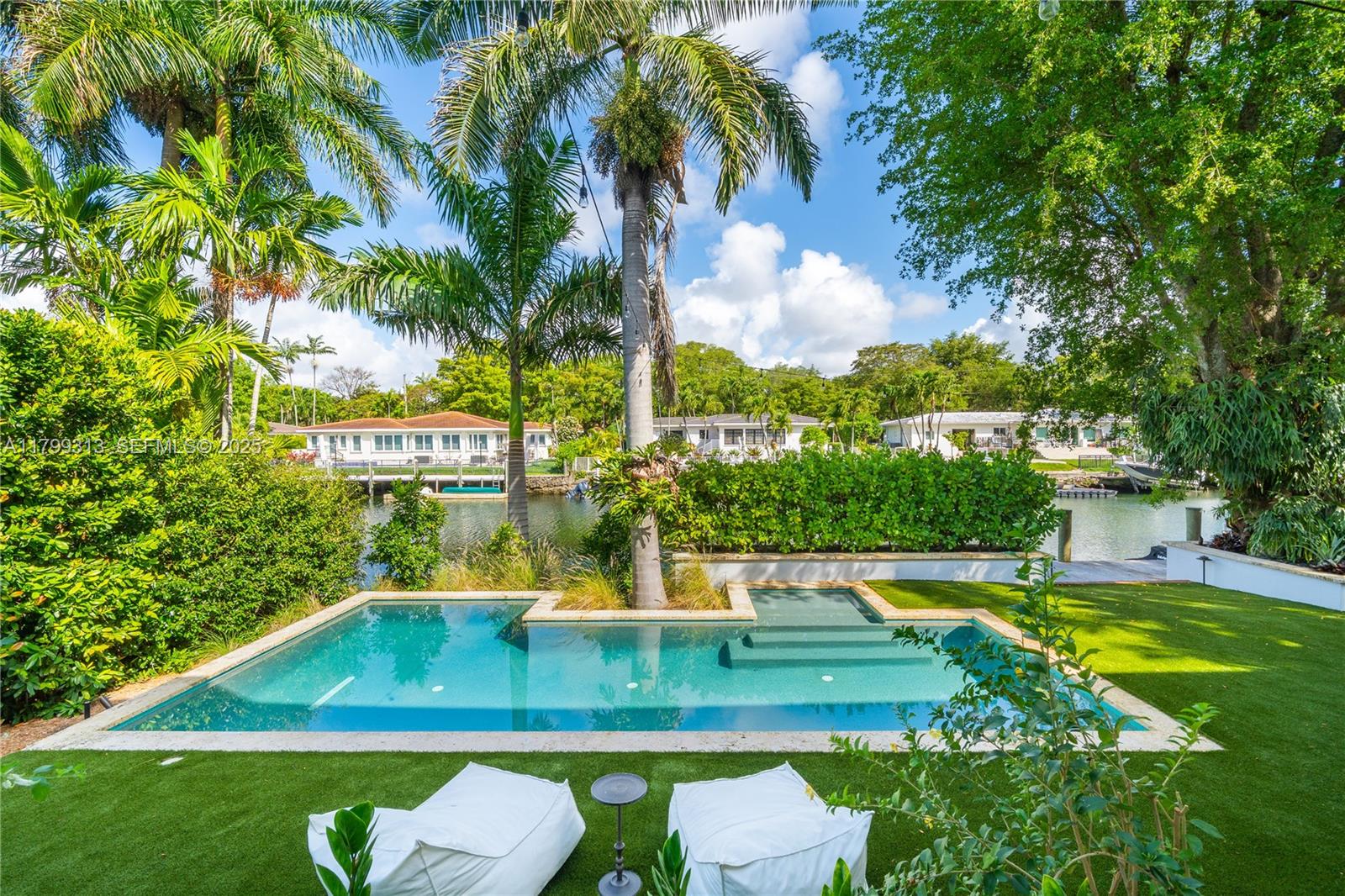 CORAL GABLES RIVIERA SEC - Residential