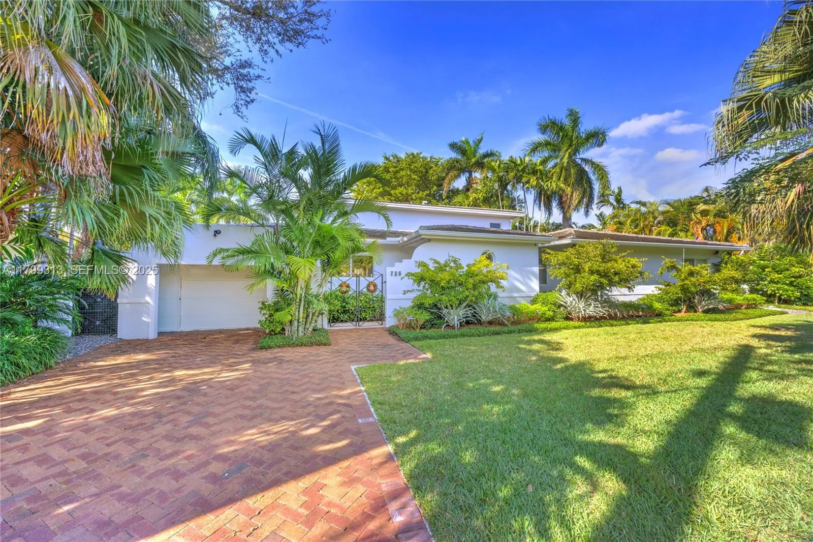Coral Gables, Florida 33146, United States, 4 Bedrooms Bedrooms, ,4 BathroomsBathrooms,Residential,Active,125740
