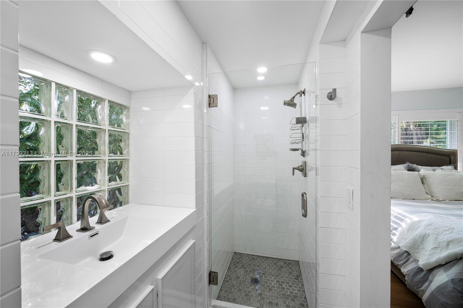 CORAL GABLES RIVIERA SEC - Residential