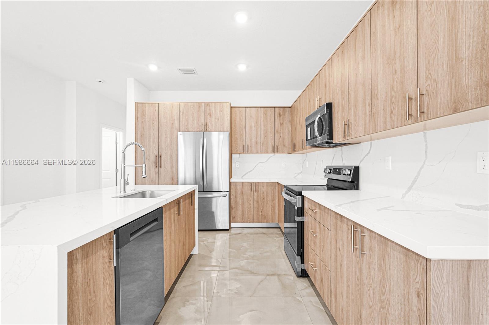 CHLOE ESTATES - Residential